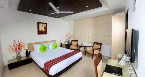 Iris Park Hotel